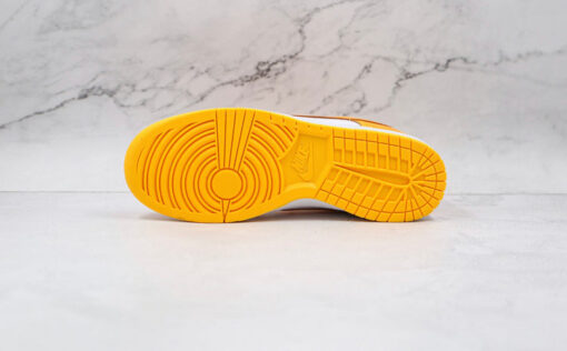 NIKE SB DUNK LOW ORANGE - Image 5