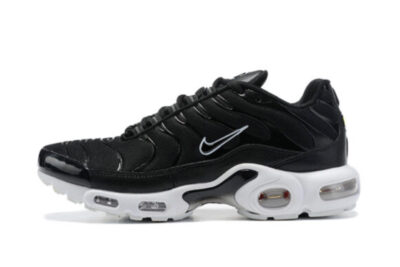 NIKE AIR MAX TN PLUS BLACK LOGO WHITE