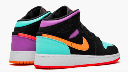 NIKE AIR JORDAN 1 MID - Image 3