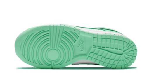 NIKE SB DUNK LOW GREEN GLOW - Image 4