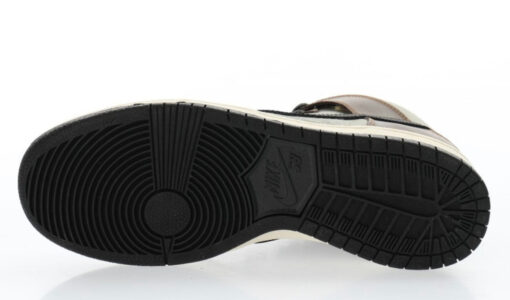 NIKE SB DUNK HIGH BAROKE BROWN - Image 5