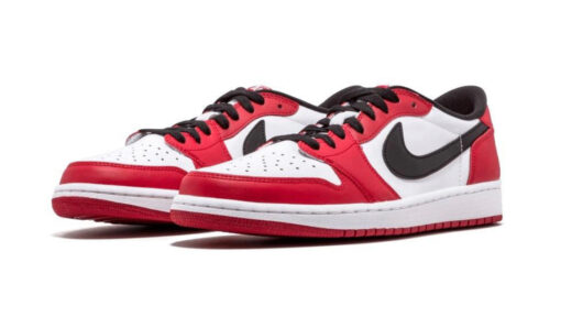 NIKE AIR JORDAN 1 LOW RETRO CHICAGO - Image 2