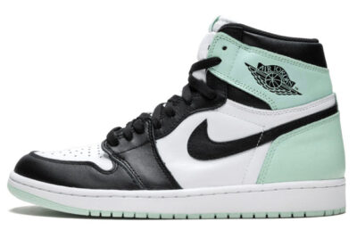 NIKE AIR JORDAN 1 RETRO IGLOO