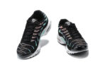NIKE AIR MAX PLUS TN BLACK REFELECT - Image 3