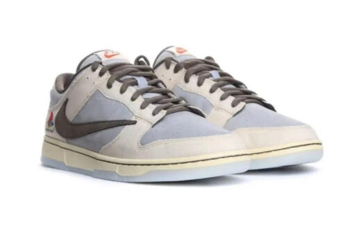NIKE SB DUNK LOW TRAVIS SCOTT X PLAYSTATION - Image 4