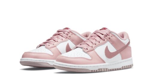 Nike SB DUNK Low Pink Velvet GS - Image 2
