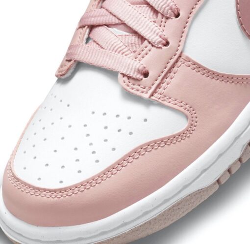 Nike SB DUNK Low Pink Velvet GS - Image 3