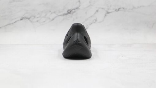 Yeezy Foam RNNR Black - Image 3