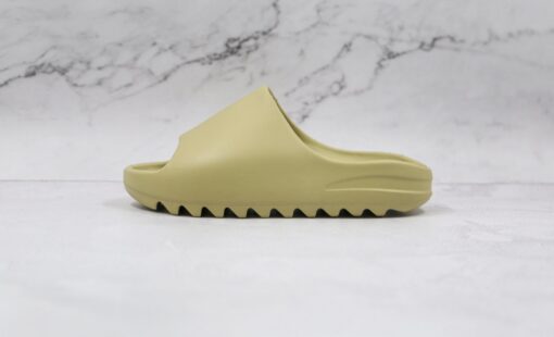 Yeezy Slide Resin