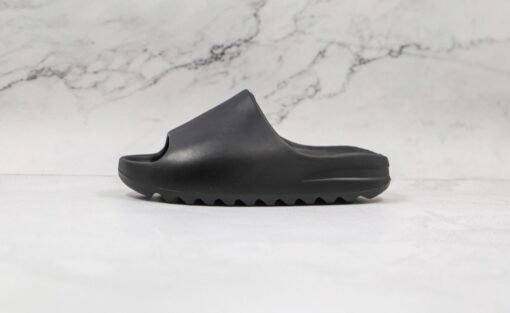 Yeezy Slide Resin Black