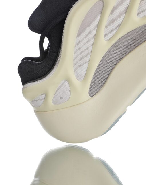 Yeezy Runner 700 V3″Azael” - Image 6