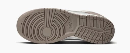 Nike SB Dunk Low Bone Beige - Image 3