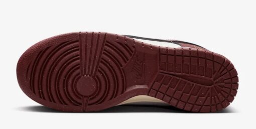 Nike SB Dunk Low SE Just Do It Sail Team Red - Image 5