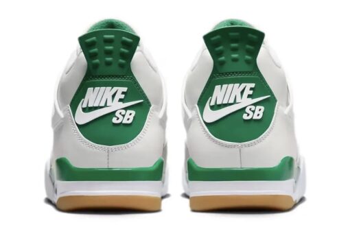 Nike SB x AirJordan 4 Retro 'Pine Green' - Image 5