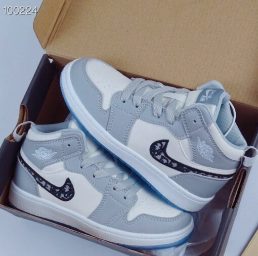 Nike Air Jordan 1 dior with lace
