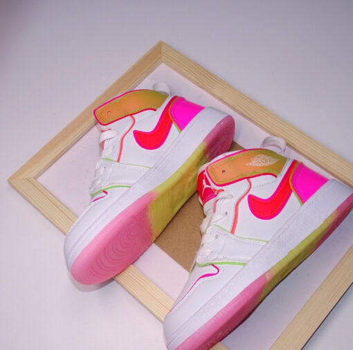 Nike Air Jordan 1 pink with lace - Image 3