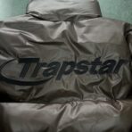Trapstar Black PUFFER JACKET - Image 4