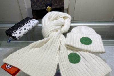 Canada Goose Scarf Hat