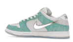 Nike SB Dunk Low April - Image 2
