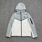 Nike Tech - Image 2