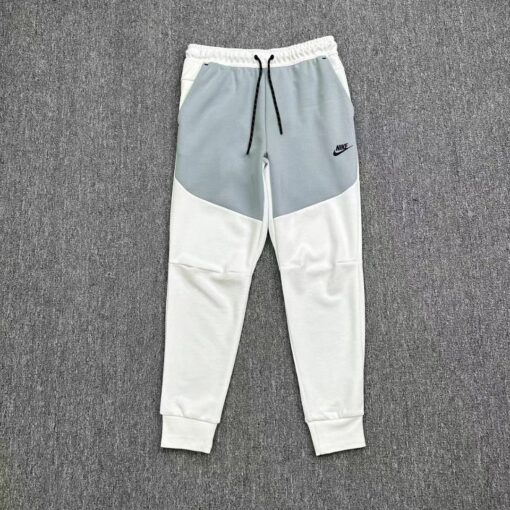 Nike Tech - Image 3