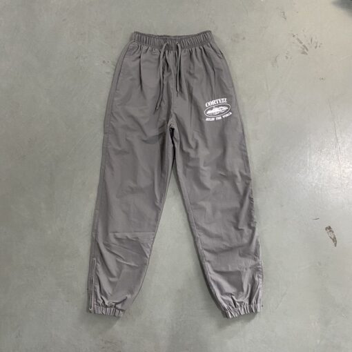 Gray shukushuku suit - Image 4
