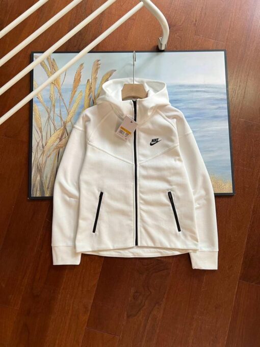 Nike Tech Fleece 2024 - Image 2