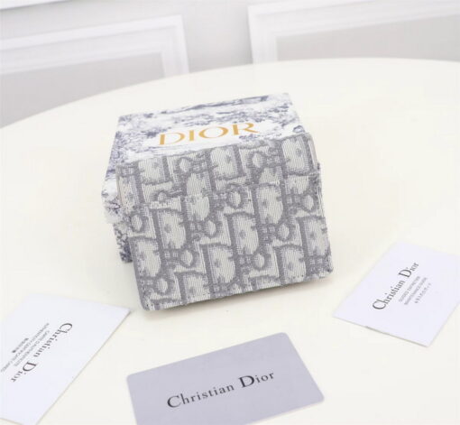 DIOR - Image 2