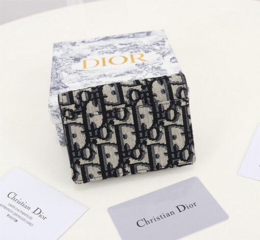 DIOR - Image 2