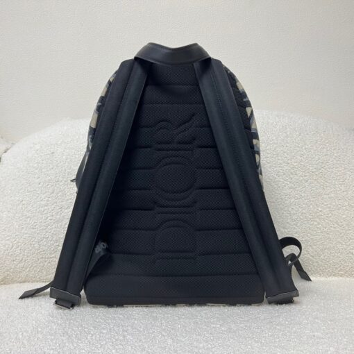 Dior Backpack - Image 6