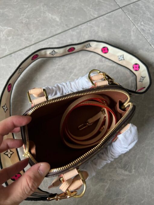 LV Shoulder Bag - Image 4