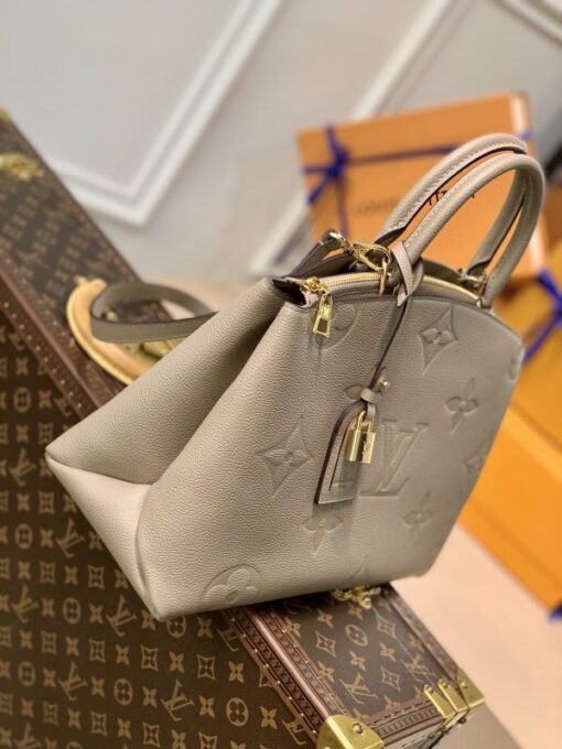 LV Tote Bag - Image 3