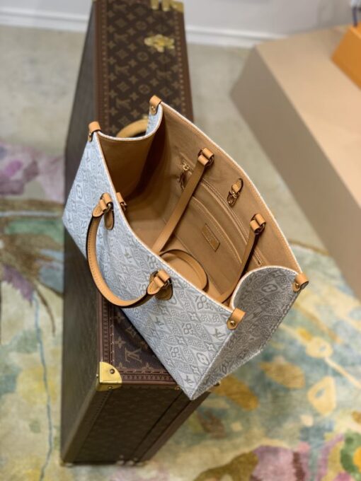 LV Tote Bag - Image 3