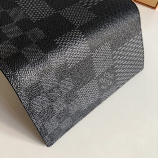 LV Wallet - Image 5