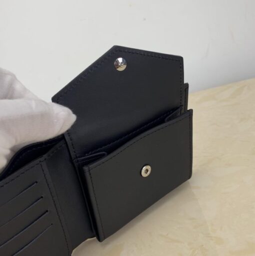 LV Wallet - Image 4