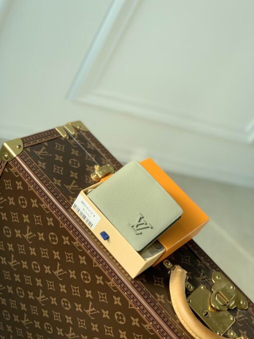 LV