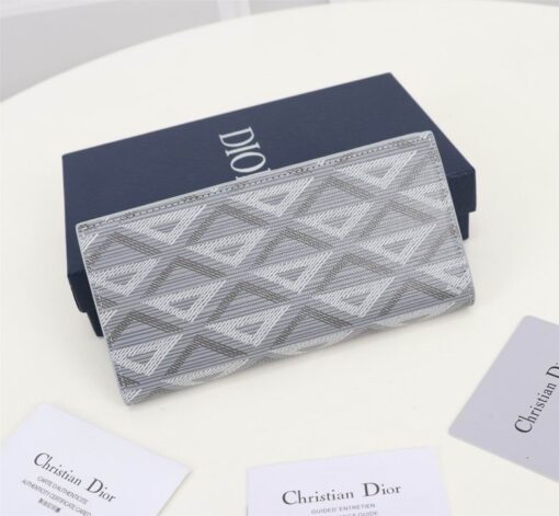 DIOR - Image 2