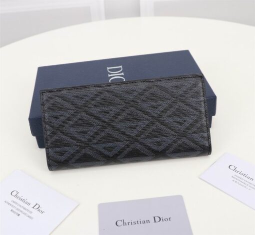 DIOR - Image 2
