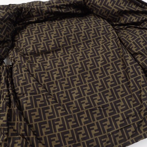 Double sided standing collar vest - Image 3