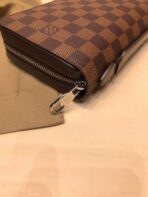 LV Wallet - Image 4