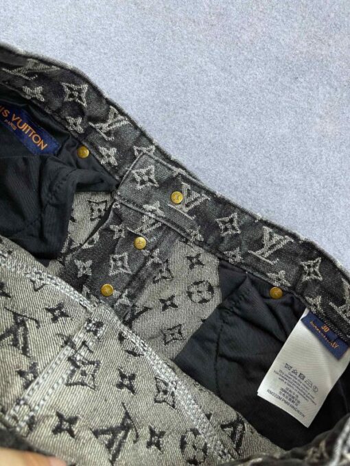 LV Jeans - Image 5