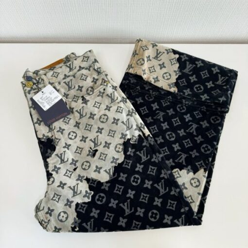 LV Jeans - Image 3