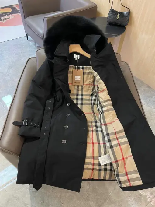 Burberry Women Jacket - Image 2