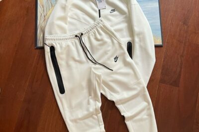 Nike Tech Fleece Beige