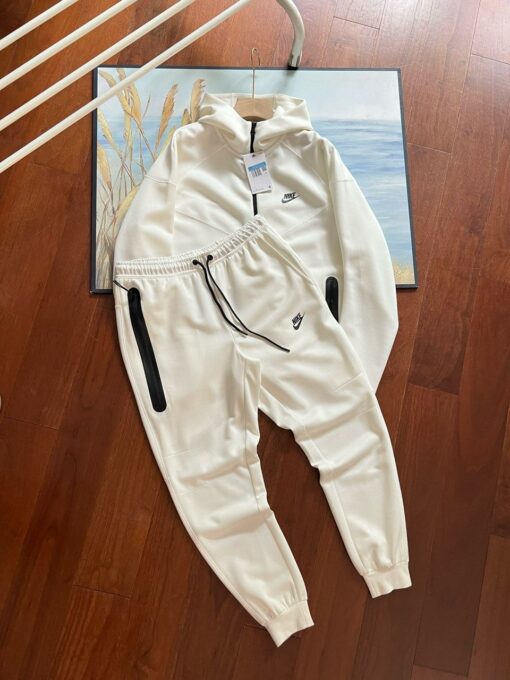 Nike Tech Fleece Beige