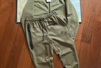 Nike Tech Fleece Olive