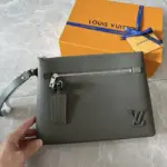 LV Takeoff Pouch Dark Green