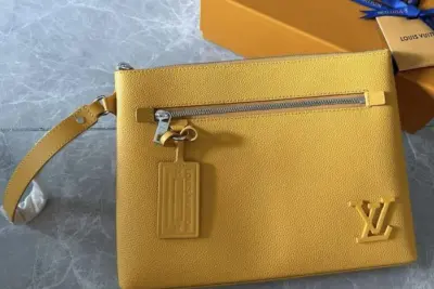 LV Takeoff Pouch Yellow