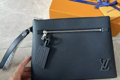 LV Takeoff Pouch Navy Blue