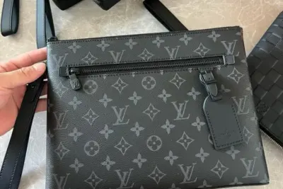 LV Takeoff Pouch Monogram Macassar Canvas Black